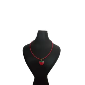 گردنبند دست ساز زنانه مدل توت فرنگی