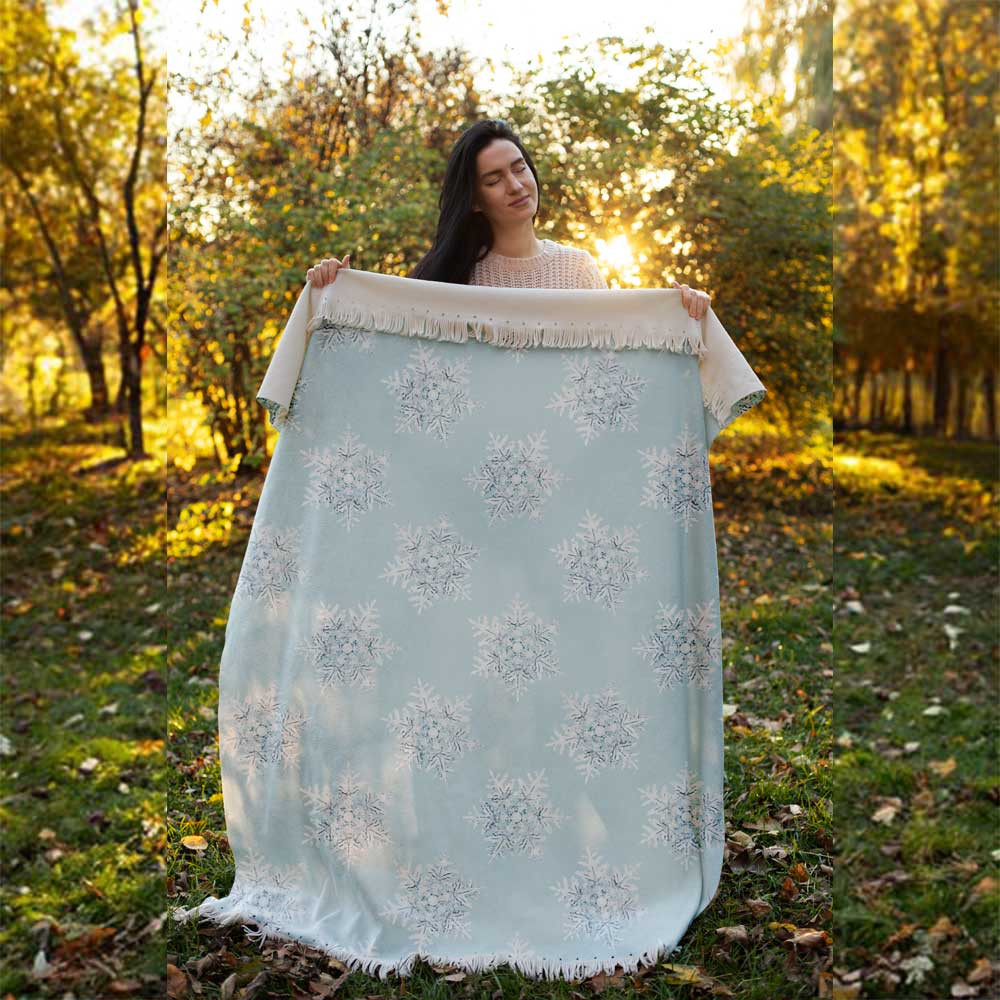 شال مبل طرح دانه های برف زمستان کد Q2SH1078 سایز 98x180 سانتی متر