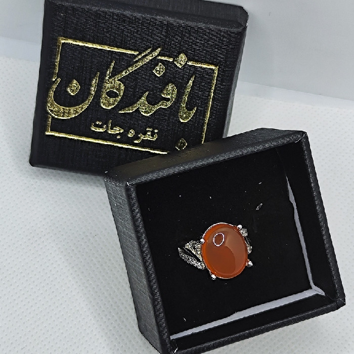 انگشتر نقره زنانه نقره جات بافندگان مدل عقیق یمانی کد 33 انگشتر نقره زنانه نقره جات بافندگان مدل عقیق یمانی کد 33
