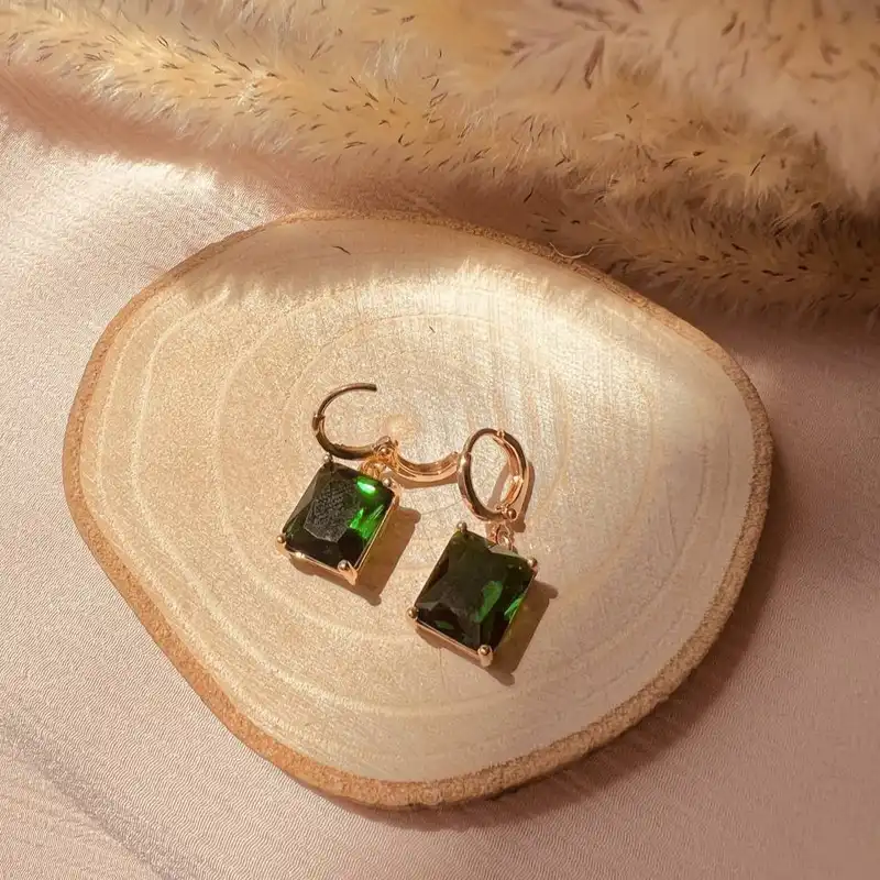 گوشواره زنانه وای اس ایکس مدل مربع نگینی