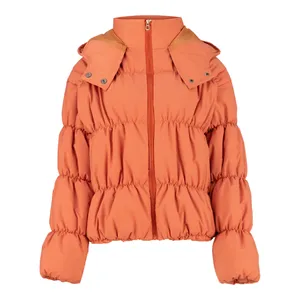 کاپشن زنانه السانا، از جنس پلی‌استر با طرح ساده و تنخوری معمولی، مدل آماندا کد 171117