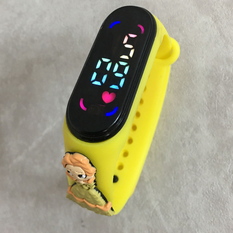 ساعت مچی دیجیتال دخترانه مدل ضد اب سیلیکونی کد BEL W 99 ساعت مچی دیجیتال دخترانه مدل ضد اب سیلیکونی کد BEL W 99