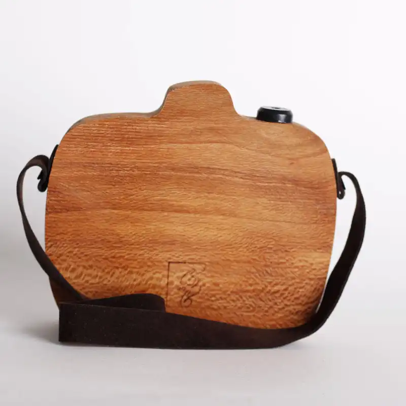 مجسمه چوبی کارکیا طرح دوربین عکاسی کد W17