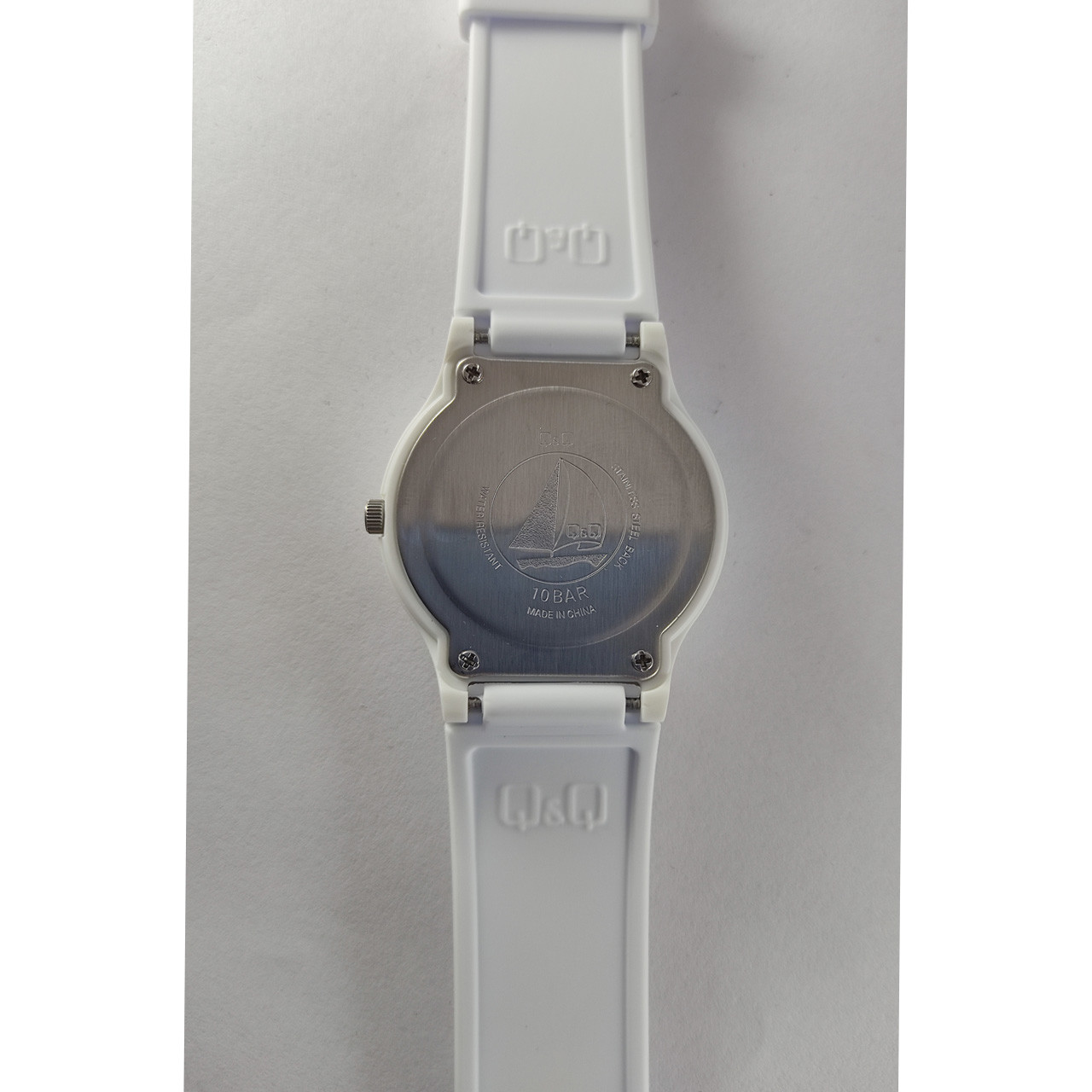 ساعت مچی عقربه ای زنانه کیو اند کیو مدل Vp46J056Y ساعت مچی عقربه ای زنانه کیو اند کیو مدل Vp46J056Y