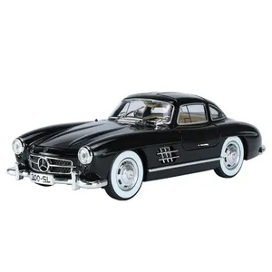 ماکت ماشین مدل بنز SL300 کلاسیک دایکست فلزی مقیاس 1/24