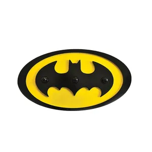 آویز دکوراتیو لباس کودک جالباسی طرح بتمن شلف کد 01