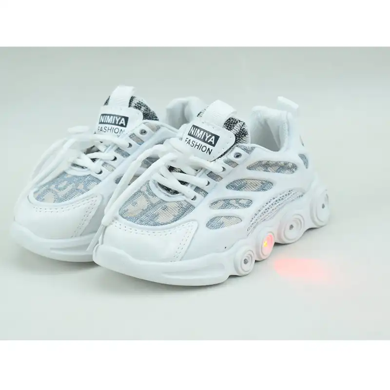 کفش مخصوص پیاده روی بچگانه مدل چراغ دار کد C-8204