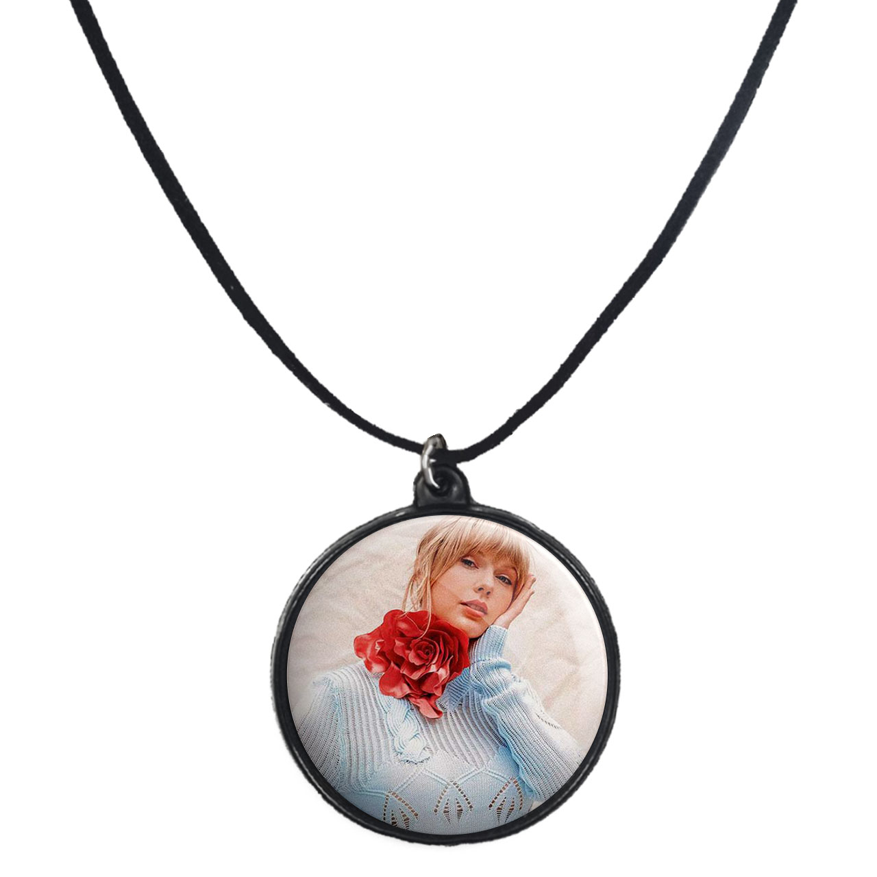 گردنبند پرمانه طرح تیلور سویفت کد pmb.2854 مدل دو طرفه