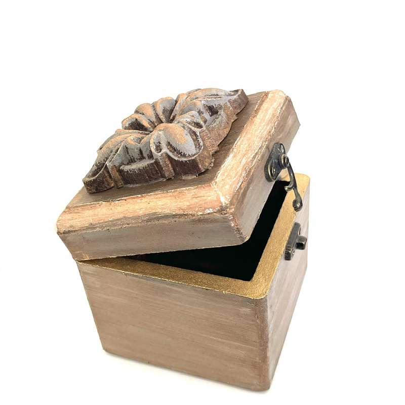 جعبه هدیه دست ساز هنرکده موازی مدل لوتوس