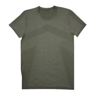 تی شرت ورزشی مردانه کرویت مدل 0021311