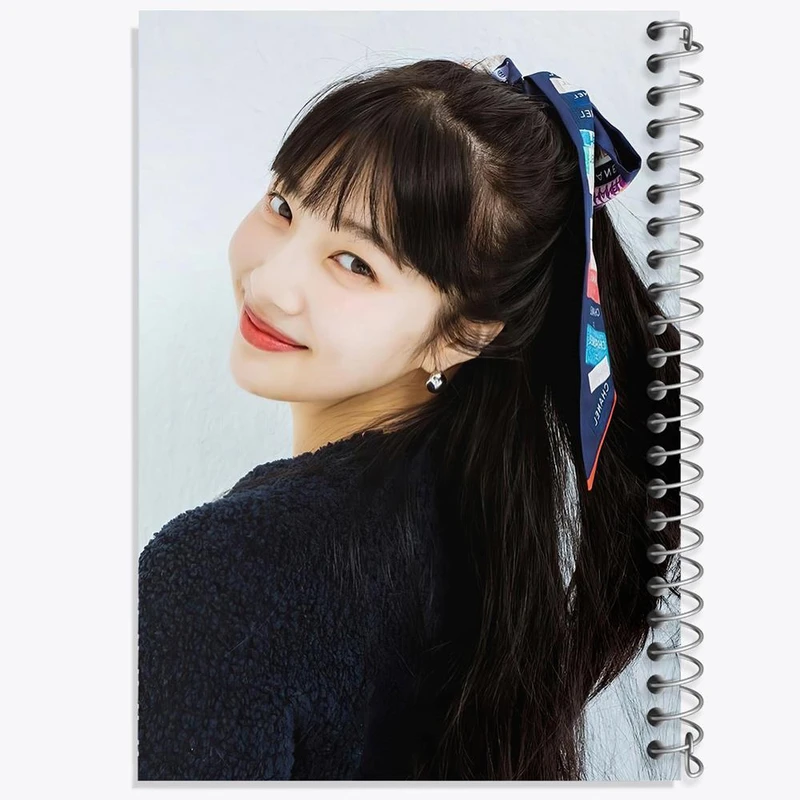 دفتر مشق 100 برگ خندالو طرح جوی گروه رد ولوت Red Velvet کد 19646