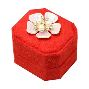 جعبه انگشتر مدل گل کد BFB0004