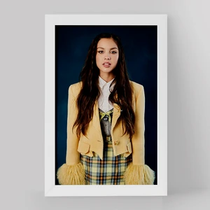 تابلو خندالو مدل اولیویا رودریگو Olivia Rodrigo کد 19268