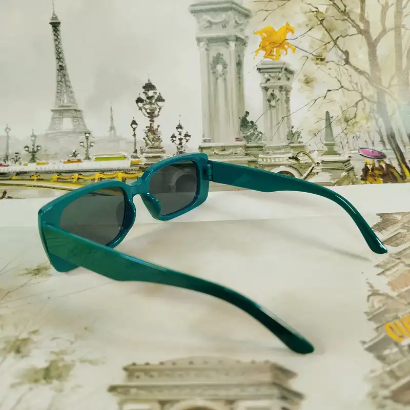 عینک آفتابی بچگانه مدل CH6 کد GR