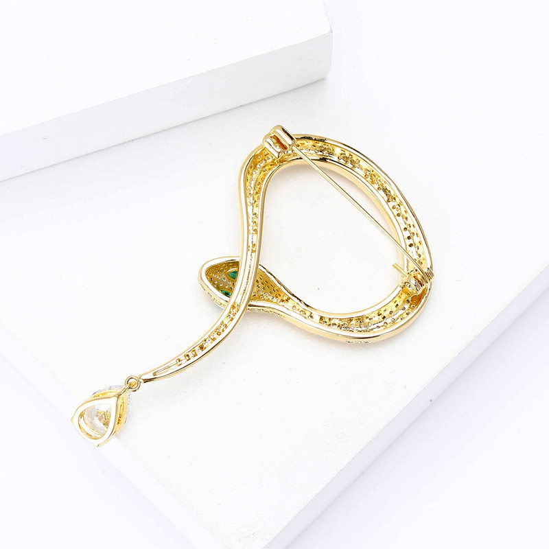 گل سینه زنانه مدل ماری کد G_Lnd_523