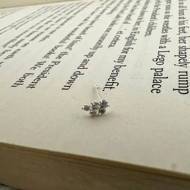 پیرسینگ نقره زنانه مدل  برگ کد P4614