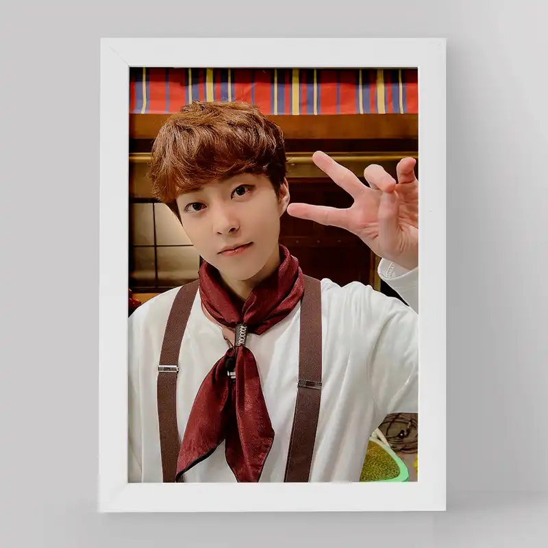 تابلو خندالو مدل شیومین گروه اکسو EXO کد 16835