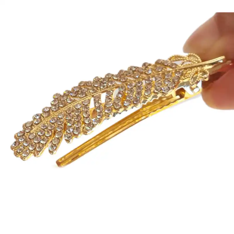 گیره مو زنانه مدل پَر نگین دار پنسی کد 973 brg