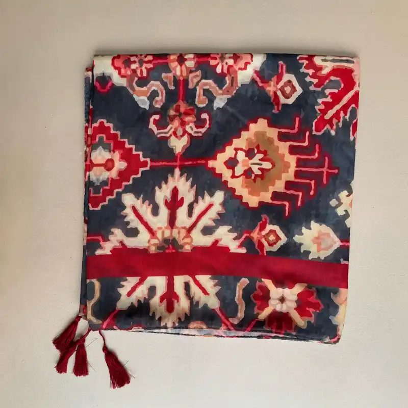 روسری زنانه مدل نخی آبرنگی گل دار طرح گلیمی