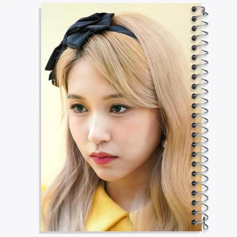 دفتر مشق 50 برگ خندالو مدل مینا گروه توایس TWICE کد 11700