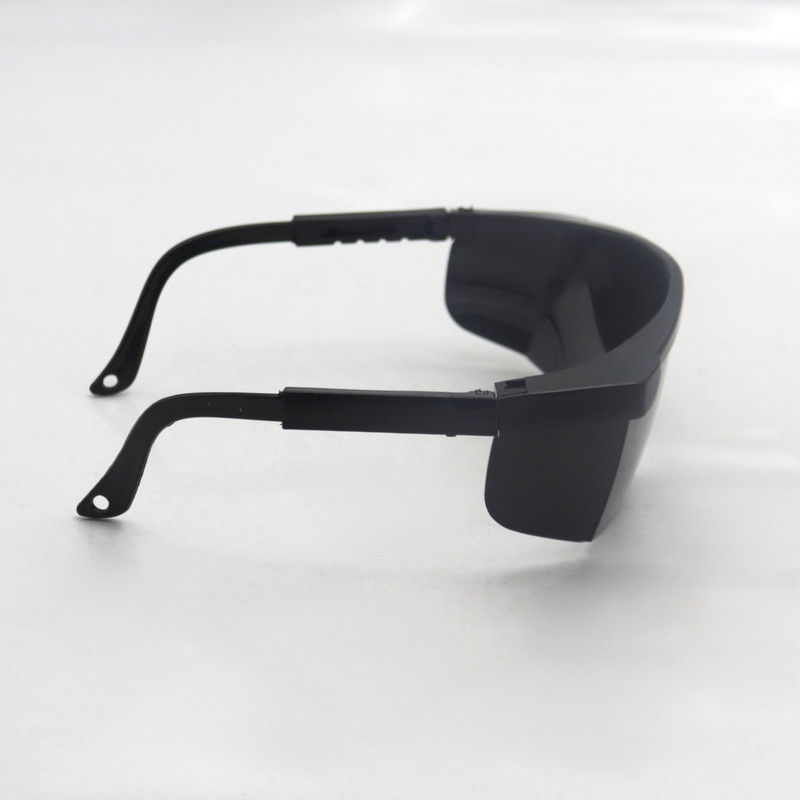 عینک جوشکاری مدل YPM-14.5CM عینک جوشکاری مدل YPM-14.5CM