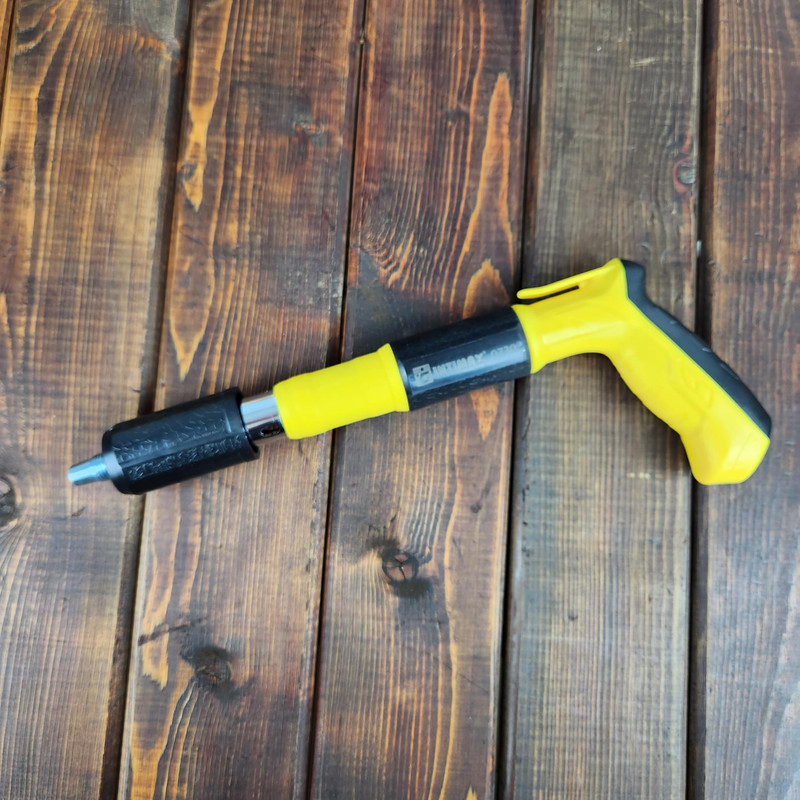 تفنگ میخکوب کد 1410 مجموعه 8 عددی