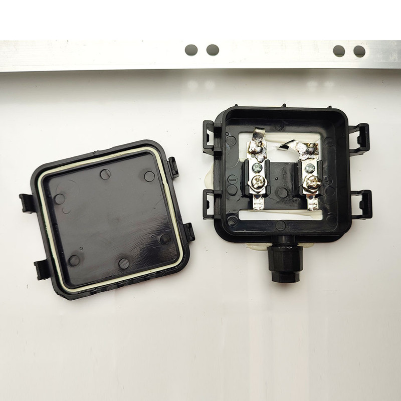 پنل خورشیدی مدل MT-50W ظرفیت 50 وات