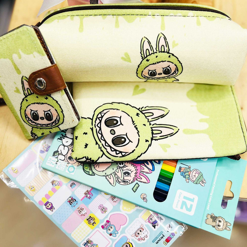 بسته لوازم تحریر مدل لبوبو مجموعه 5 عددی