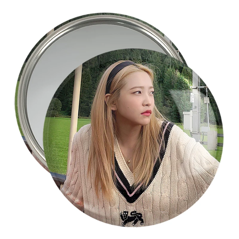 آینه جیبی خندالو مدل یری گروه رد ولوت Red Velvet  کد 19604