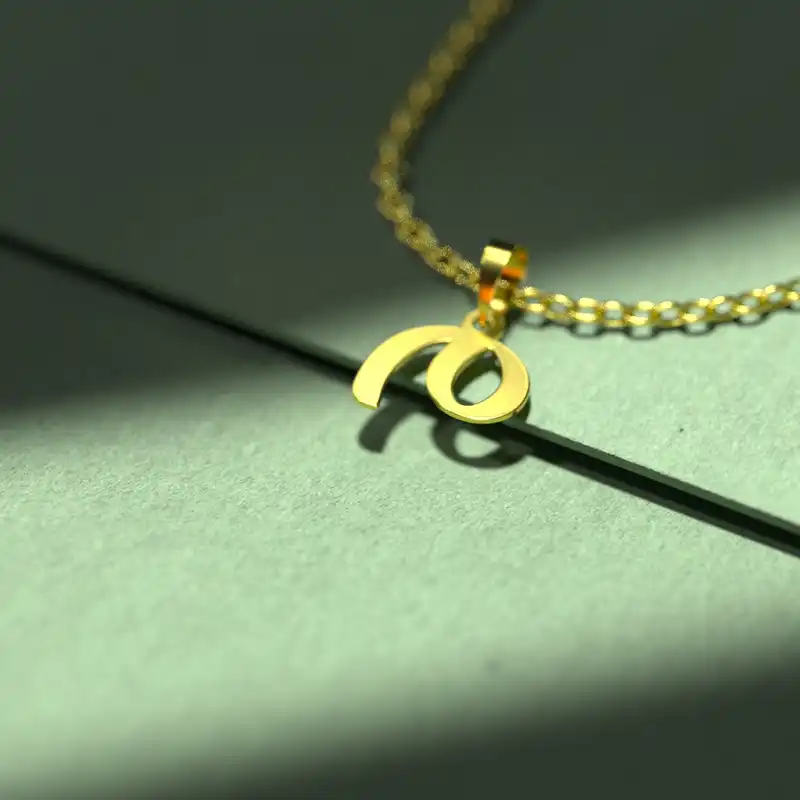 گردنبند طلا 18 عیار زنانه مدوپد مدل حرف م کد I3-1-1360