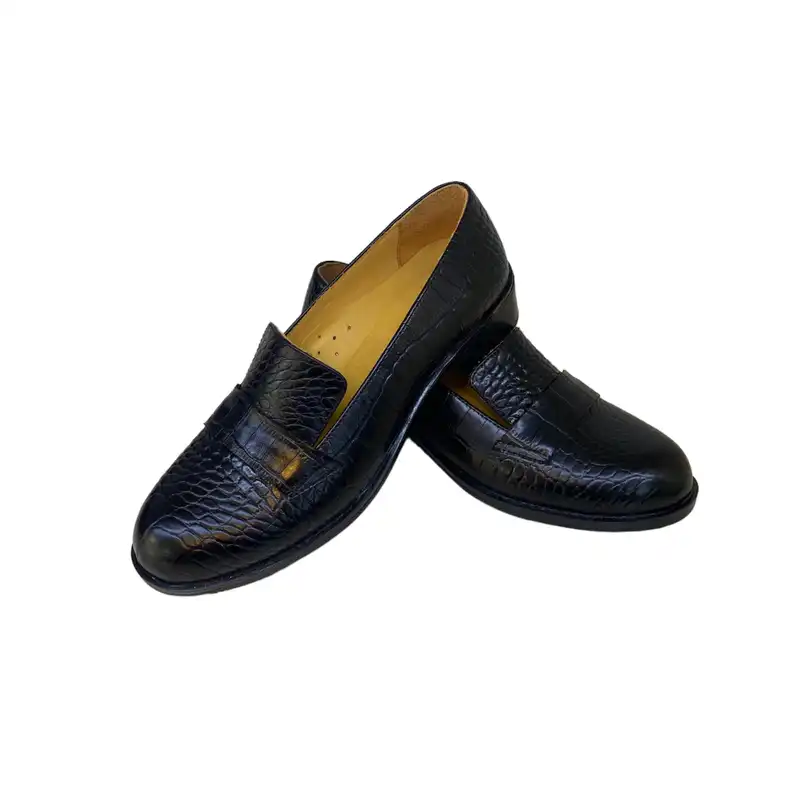 کفش زنانه مدل پگاه چرم طبیعی رنگ مشکی