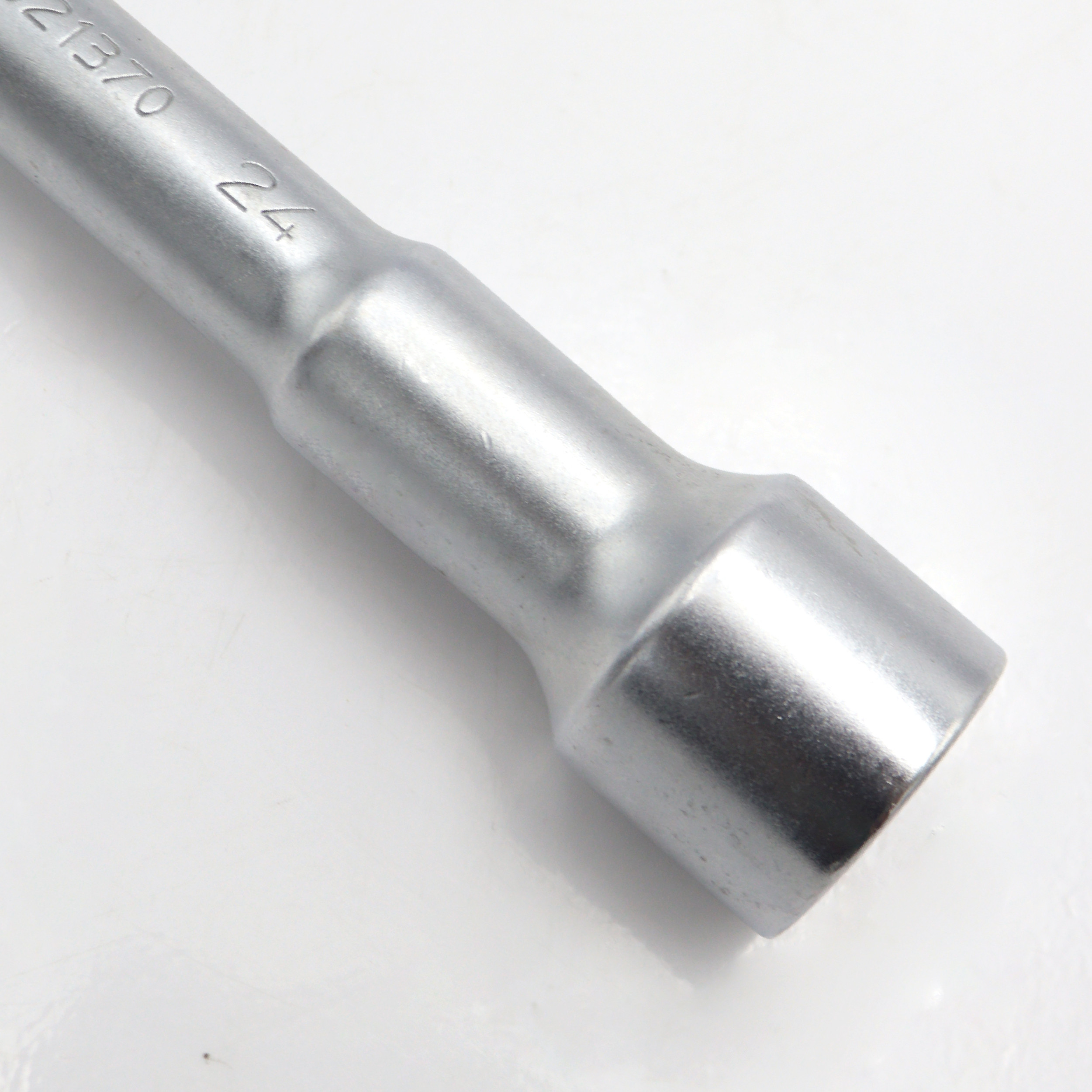 آچار بکس هولکس مدل چپقی کد YP-024 سایز 24 میلیمتر