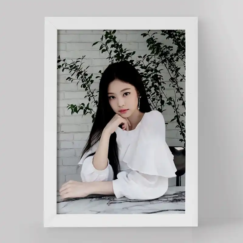 تابلو خندالو مدل جنی گروه بلک پینک کد 16673