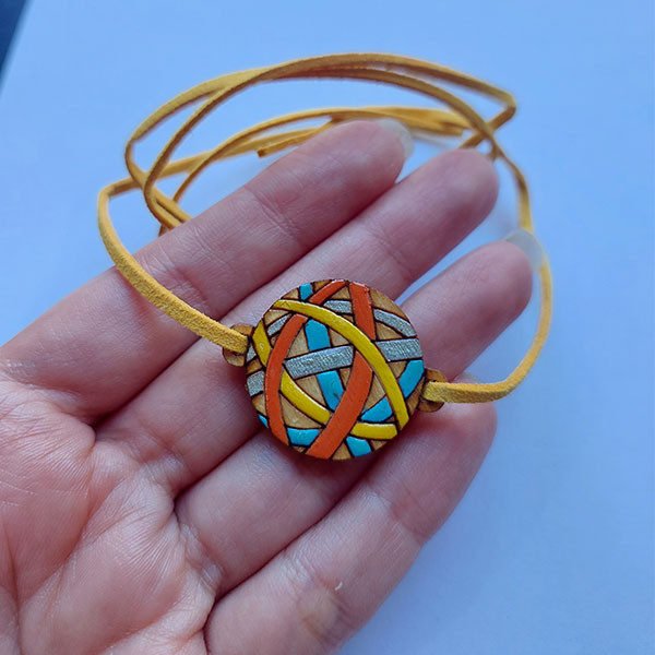 دستبند زنانه مدل بندی چوبی توپ والیبال کد HC430 دستبند زنانه مدل بندی چوبی توپ والیبال کد HC430