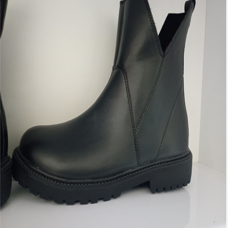 نیم بوت زنانه مدل بغل زیپ دار کد 07 رنگ مشکی