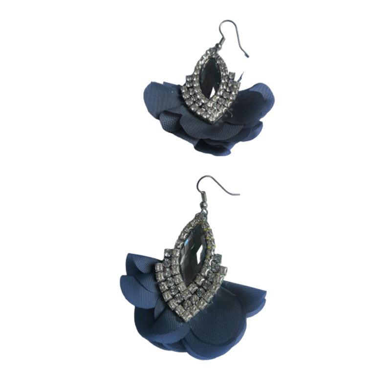 گوشواره دست دوز زنانه مدل h0028