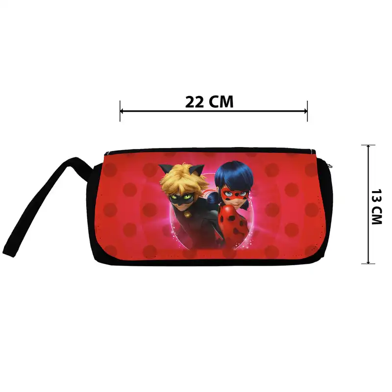 کوله پشتی طرح دختر کفشدوزکی و پسر گربه ای کد 7018 به همراه جامدادی