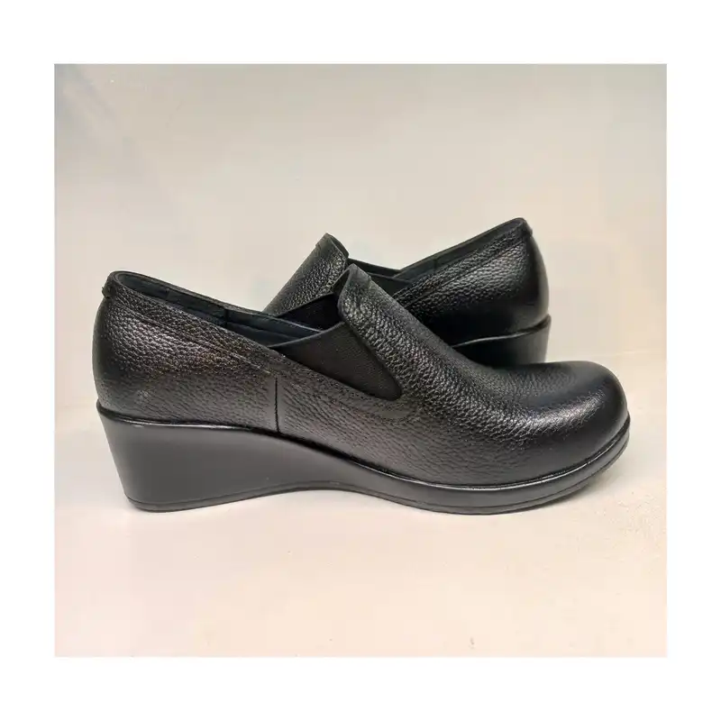 کفش روزمره زنانه سرزمین چرم کد 141774 رنگ مشکی