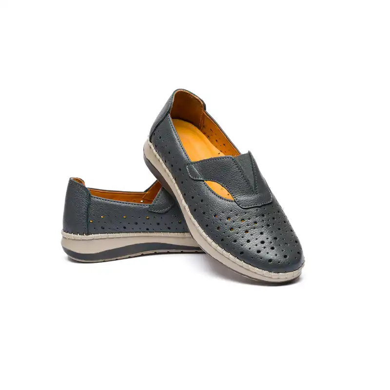 کفش طبی زنانه مدل ترکان تابستانی تمام چرم رنگ طوسی