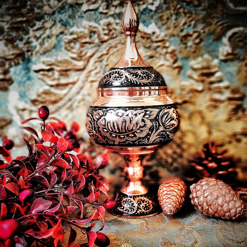 عکس شماره 3 : شکلات خوری مسی مدل الماس تراش کد 24