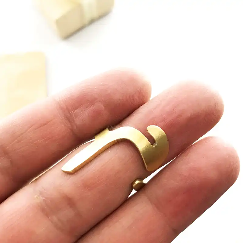 انگشتر گالری عزیزی طرح حرف م مدل 15404