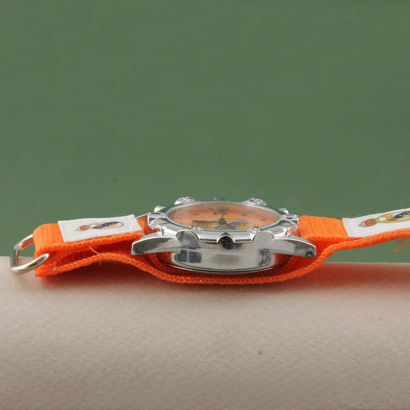 ساعت  مچی عقربه ای پسرانه مدل بند چسبی طرح رئال مادرید کد WHK_088