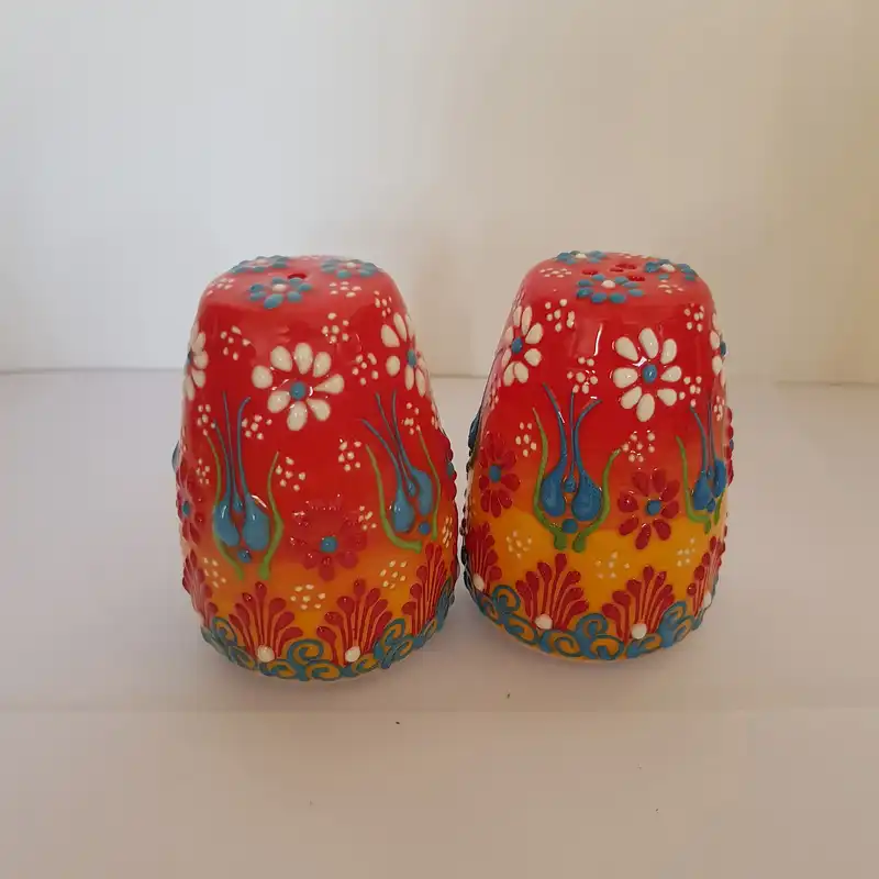 نمکدان میناکاری مدل نقش برجسته کد 2007 بسته 2 عددی