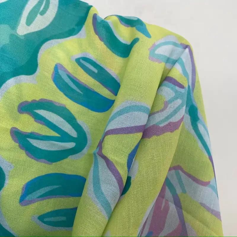 روسری زنانه مدل نخ اسپان منگوله دار کد 695