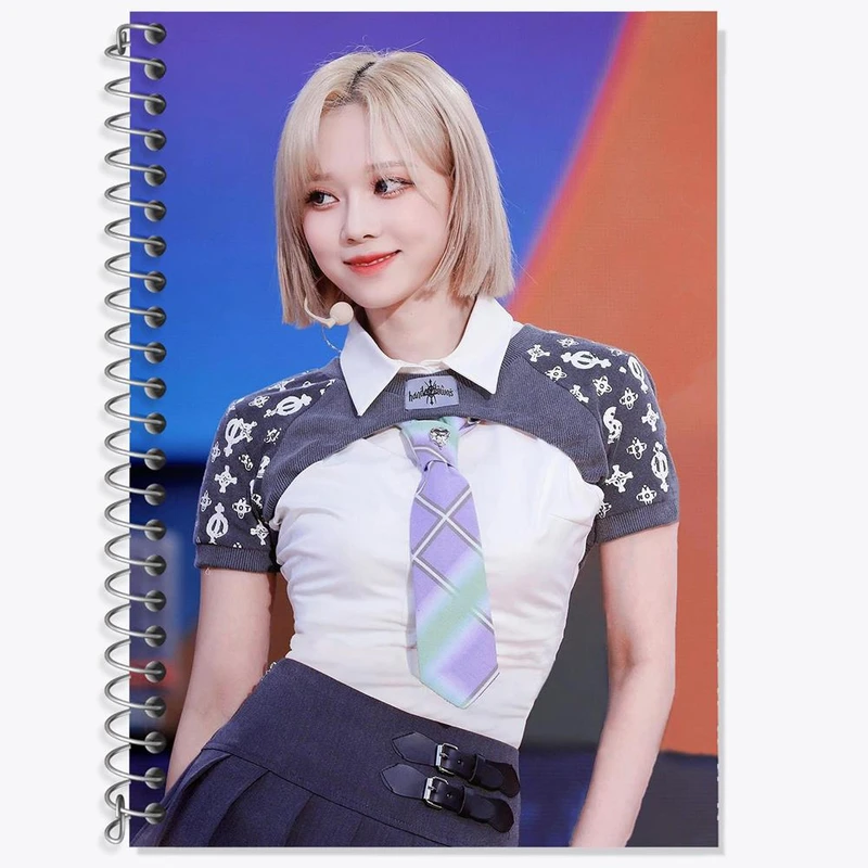 دفتر لغت 50 برگ خندالو مدل وینتر گروه آسپا Aespa کد 19733