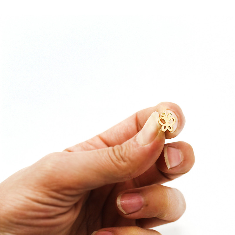 گوشواره دخترانه رزالیا طرح پروانه مدل EGN-4