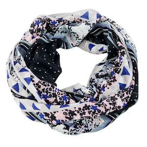 شال زنانه اس.اولیور مدل رینگی کد 39.801.91.6489