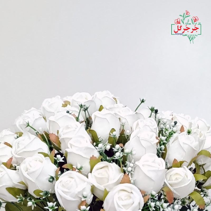 گل مصنوعی جُرجُرگل مدل بوته رز خامه ای 20 بازو