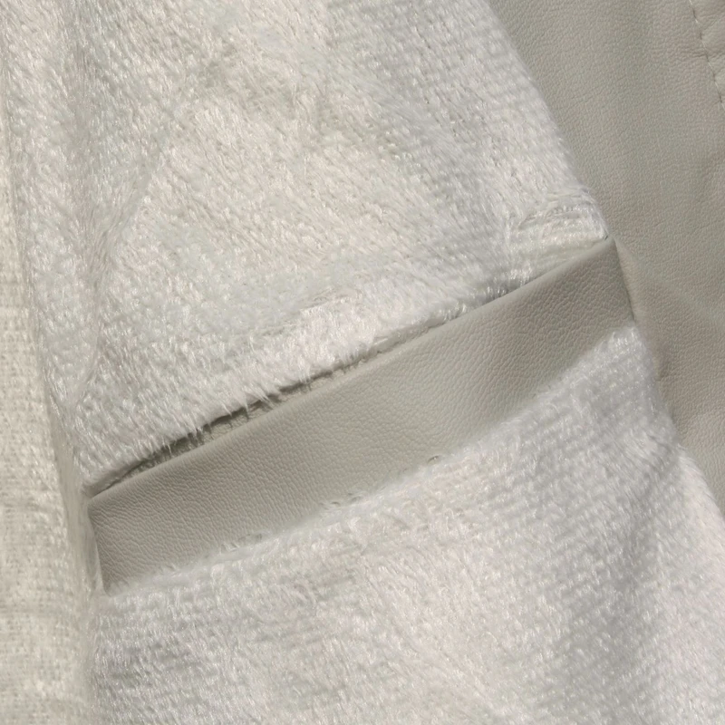 عکس شماره 12 : کت چرم مردانه مدل یقه دیپلمات