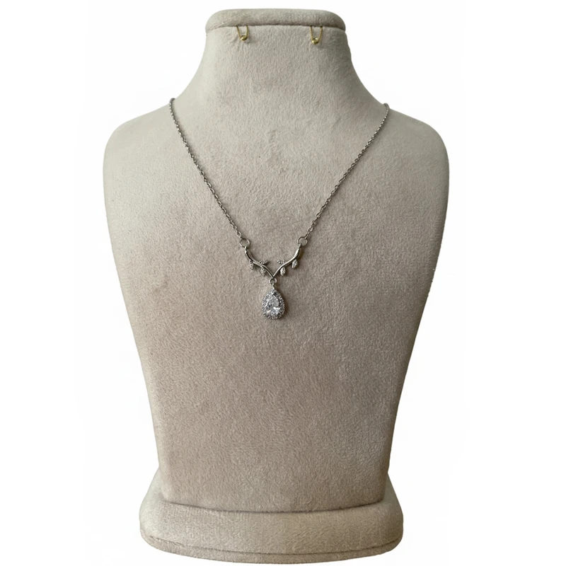 گردنبند زنانه مدل مدال نگینی